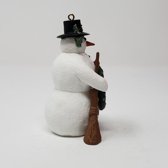 1996 Hallmark Christmas Snowman Handcrafted Keepsake Holiday Christmas Ornament. - Picture 6 of 6